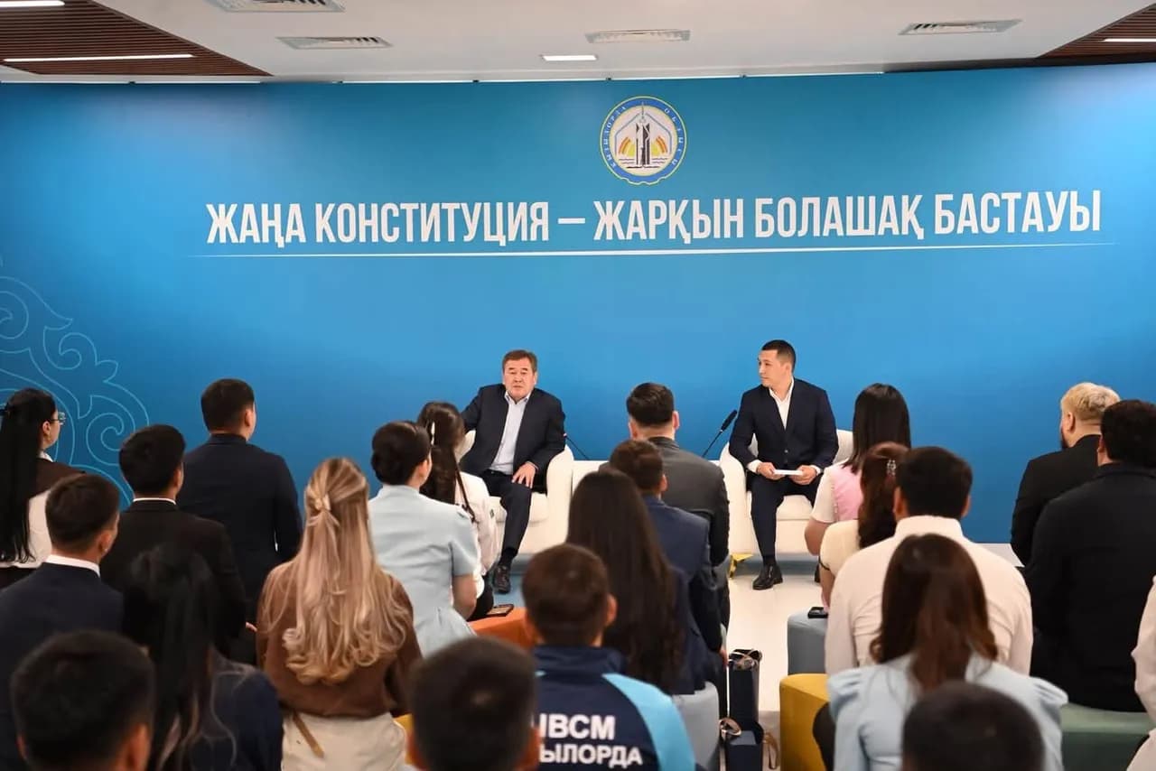 Қызылордада еркін форматтағы кездесуде жастар саясатының басым бағыттары талқыланды