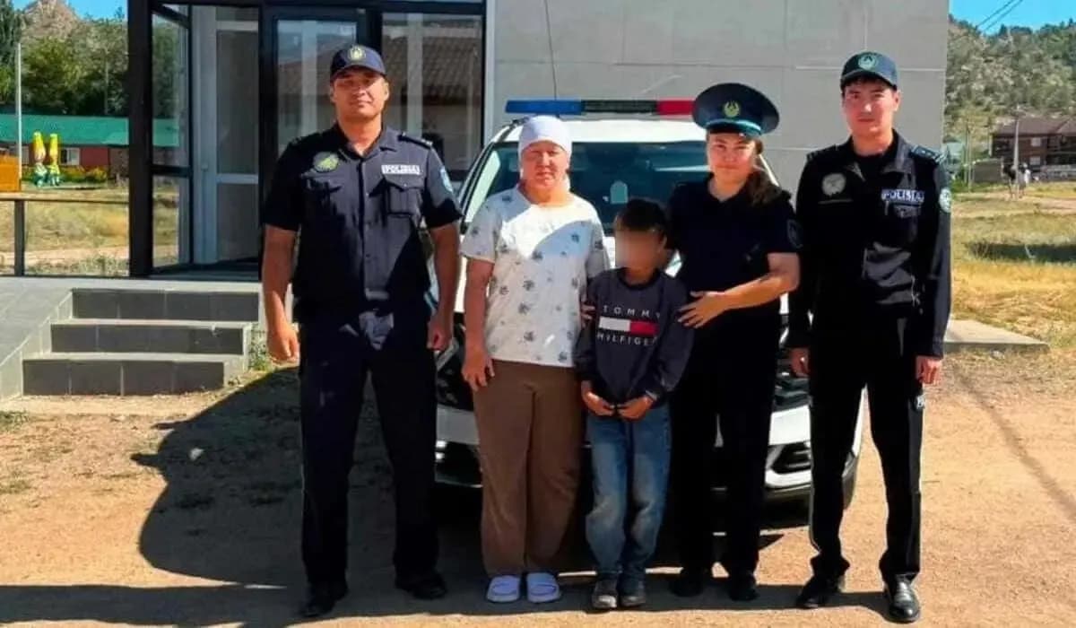 В Баянаульском районе ребенок один вышел на трассу и прошел семь километров