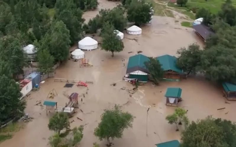     58 человек вывезли из зоны подтопления в Тургенском ущелье