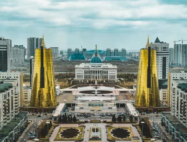 Халықаралық БАҚ: Қазақстан жаһандық баяулау аясында орнықты дамуды сақтап отыр