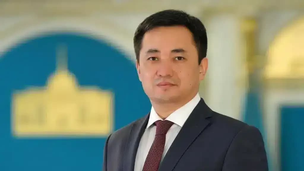     Айбек Дәдебай «Әділет» партиясының төрағасы болып сайланды