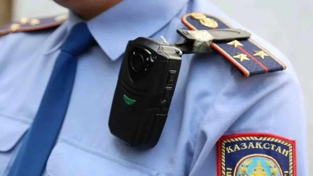 "Жаным, сен ұйықтап жатырсың ба?": Алматыда 40 жастағы полиция қызметкері 16 жастағы қызға қырындаған
