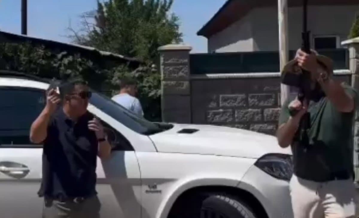 Талғарда той қонақтары аспанға оқ атқан: арасында бір блогер бар