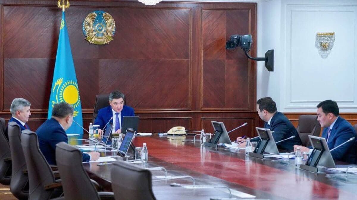 Премьер-министр егін жинау науқанын ерекше бақылауда ұстауды тапсырды