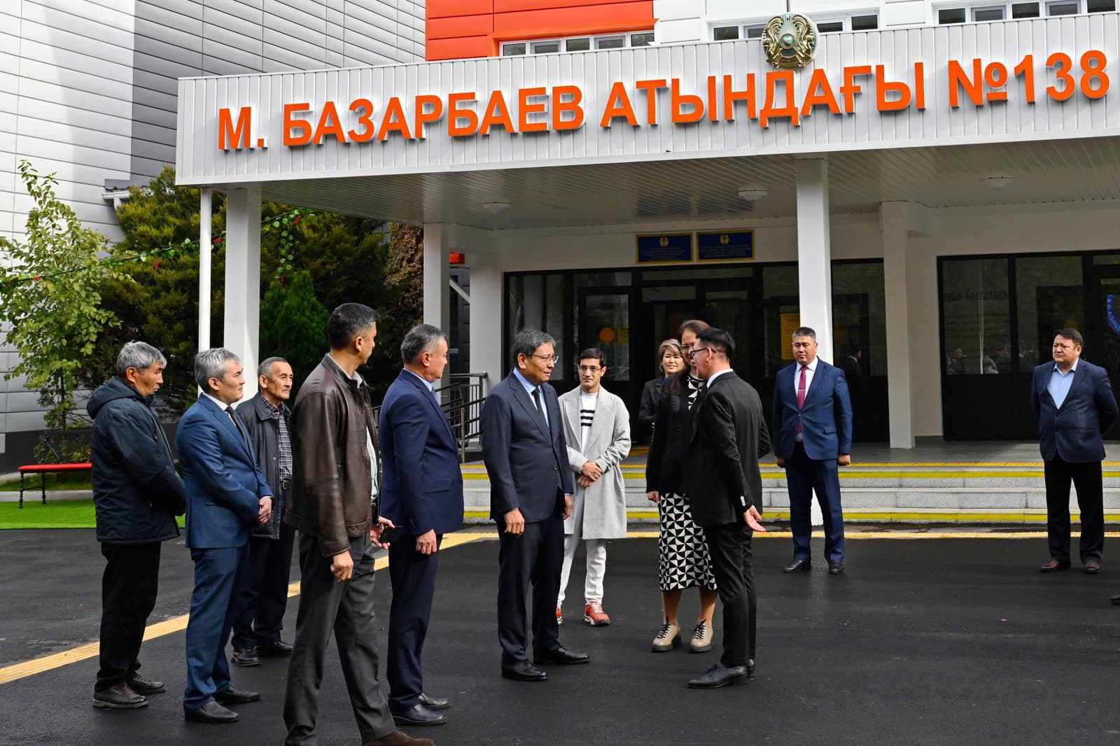 Алматы әкімі сейсмикалық күшейту мен күрделі жөндеуден өткен №138 мектепке келді