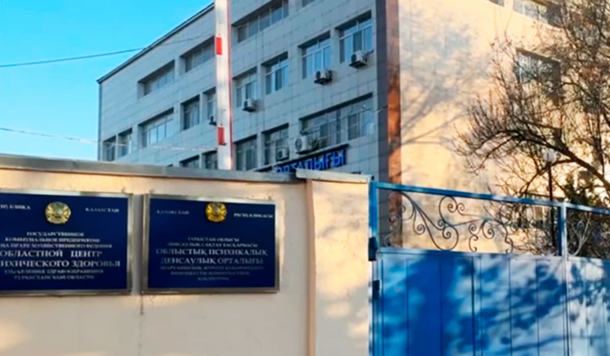 Қараңғы жерде төсекке таңған: Түркістанда психиатриялық орталықта ем алған 17 жастағы қызды санитарлар зорлаған