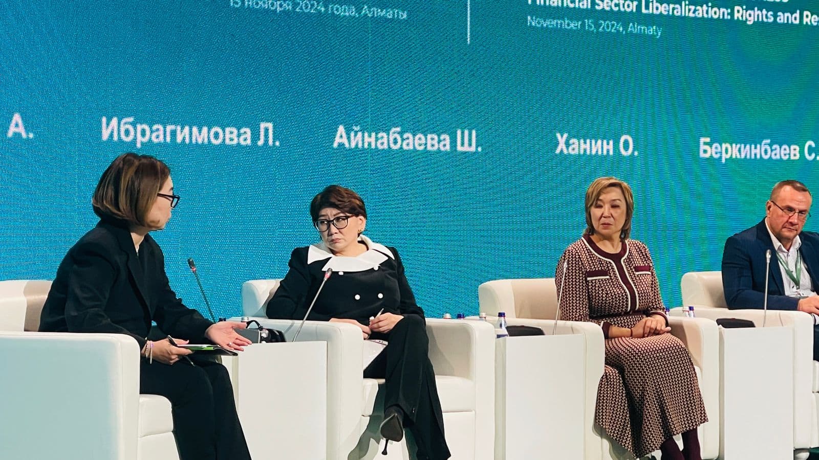 2 минуттың ішінде несие рәсімдеп беруді түсінбеймін — экономист Ибрагимова