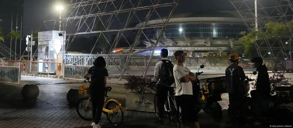 Қытайда бейбіт тұрғындарды көлікпен таптап, 35 адам қаза тапты