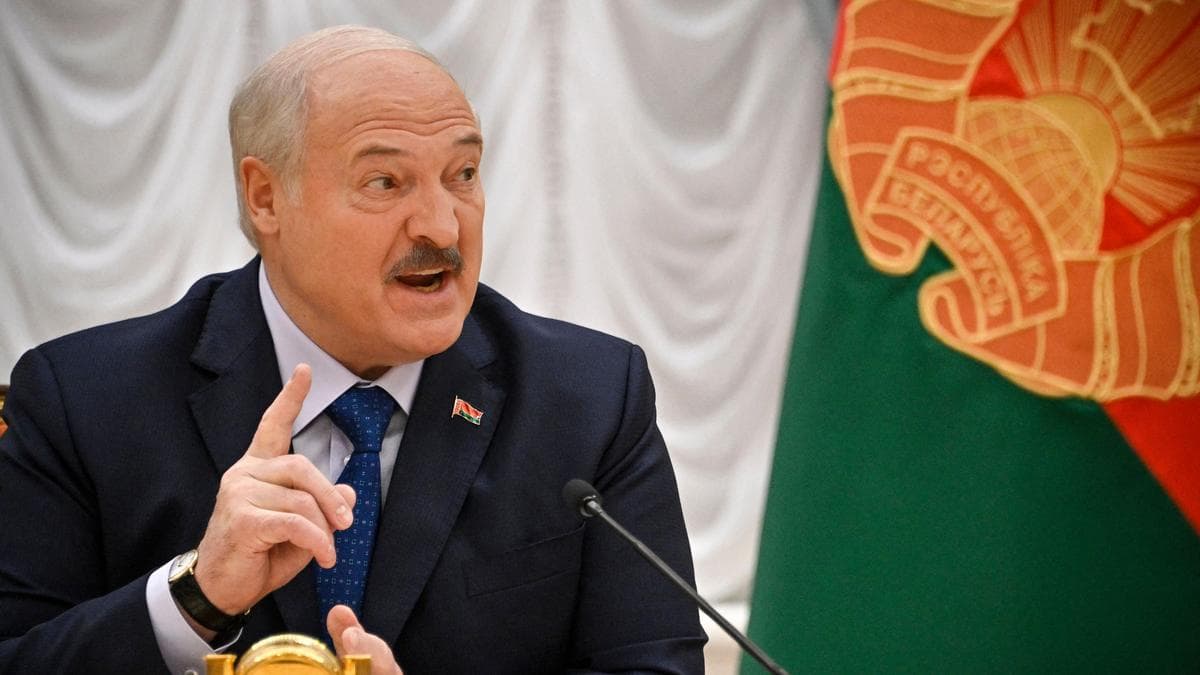 Лукашенко Беларуське ядролық зымырандар әкелінгенін мәлімдеді