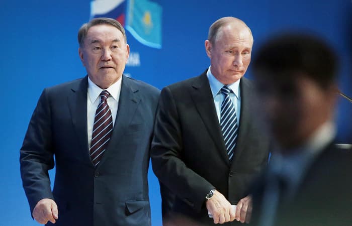 Назарбаевтың Мәскеуге сапары: Тоқаевқа ықпал ма, әлде Ресейдегі соғысқа көмек пе?