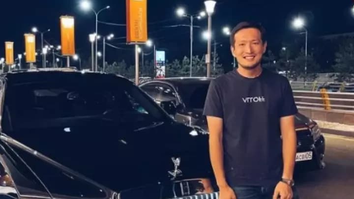 «Әйелім тұрмысқа шығып, балалы болды»: Бейбіт Әлібеков сырын бөлісті (ВИДЕО)