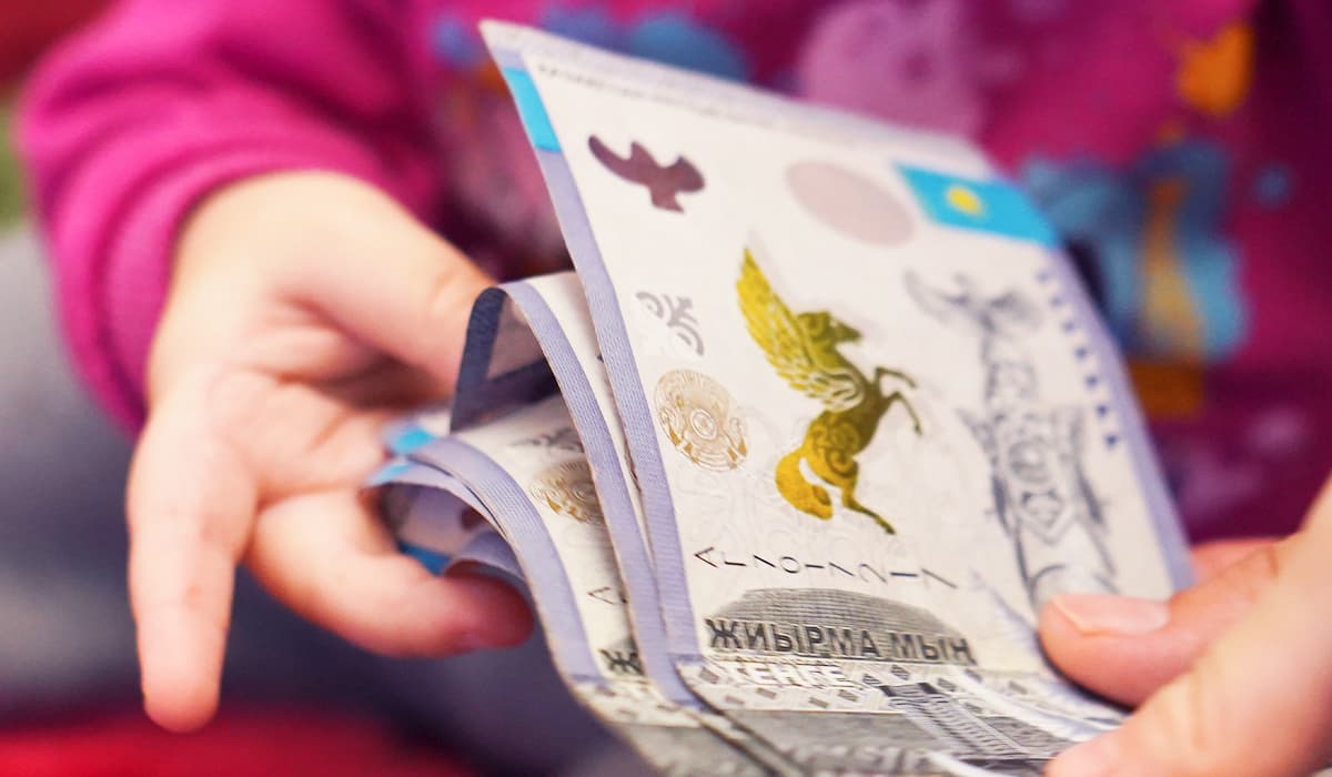 Қазақстанда алаяқтар банк қызметкерлерінің көмегімен несие алған