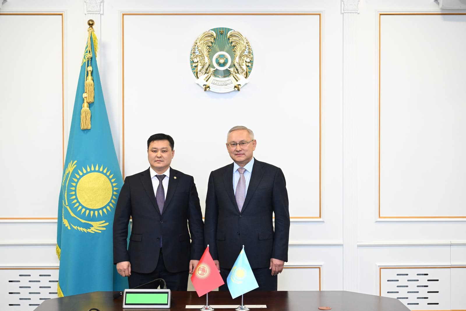 Жетісу облысының әкімі Қырғыз Республикасының Алматыдағы Бас консулымен кездесті