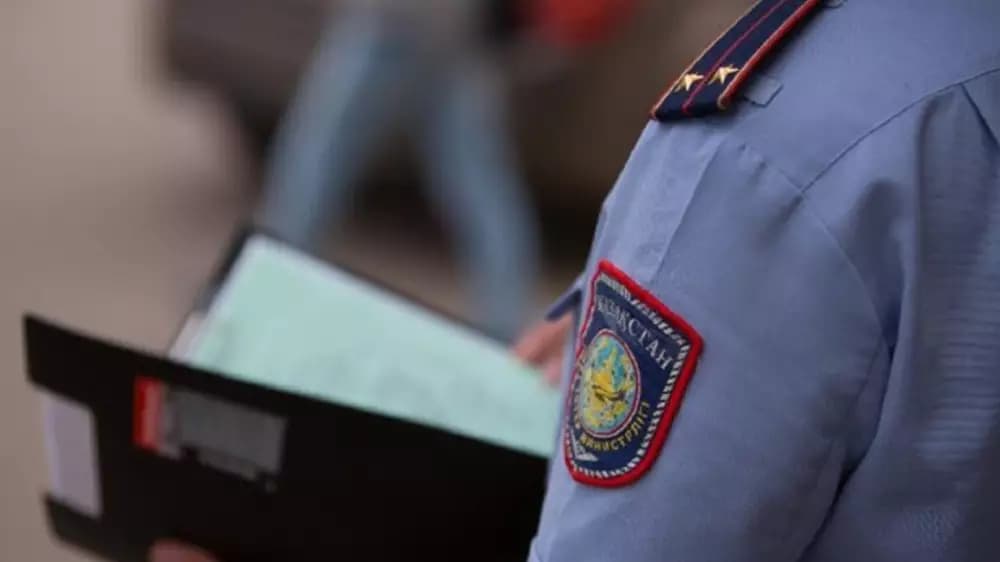 Айыппұл салмақ болған полицейдің өзі жауапқа тартылды
