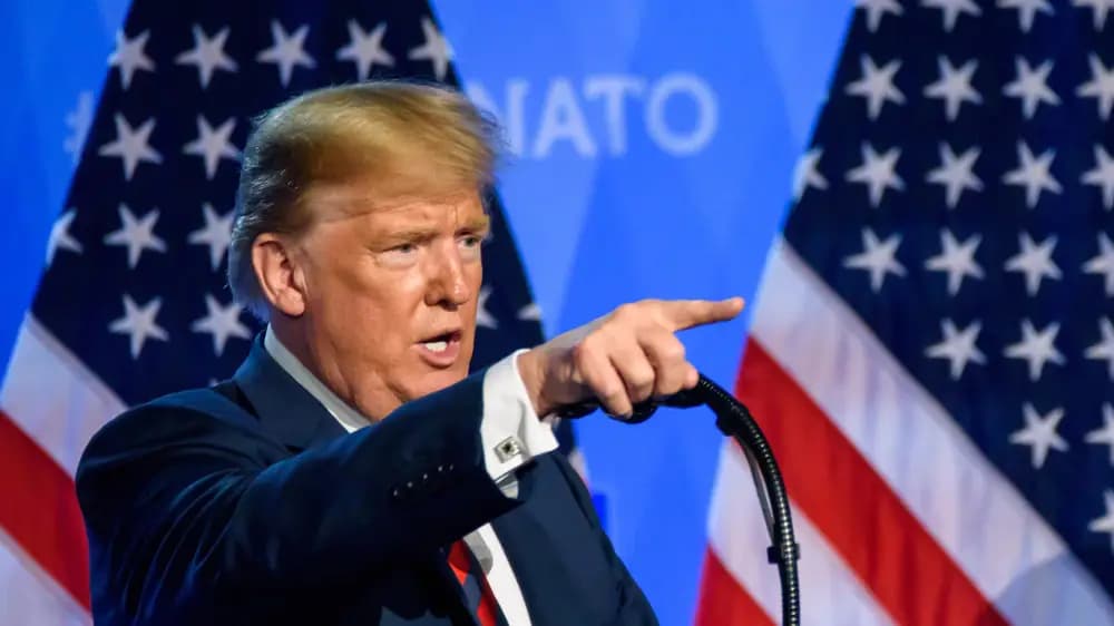 Зеленскийге асығу қажет, әйтпесе елінен айырылып қалады – Трамп
