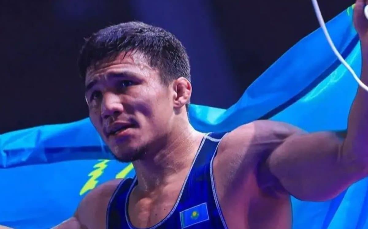 Қырғыз балуанын жеңді: Нұрқожа Қайпанов үш дүркін Азия чемпионы атанды