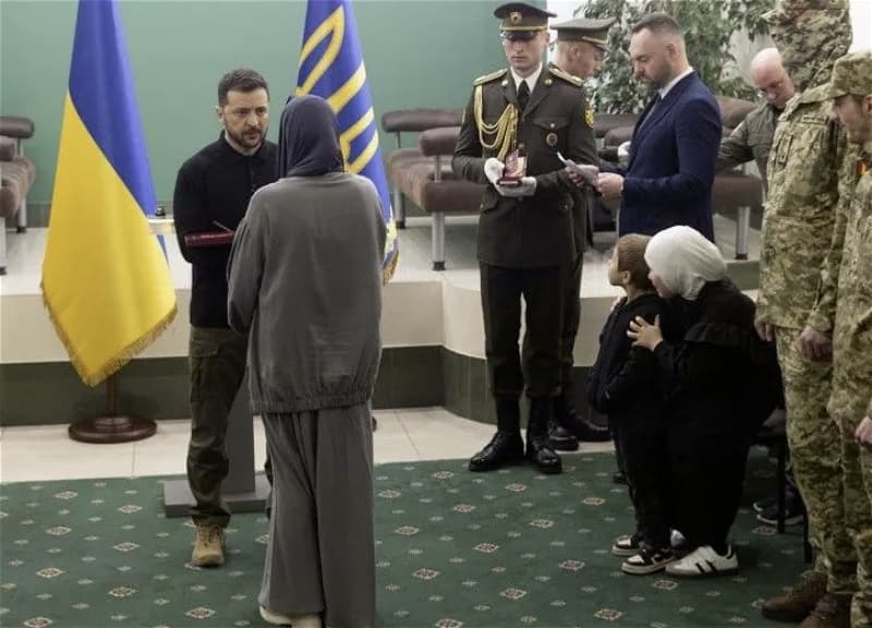 Владимир Зеленский мұсылман сарбаздармен бірге ауызашарға қатысты