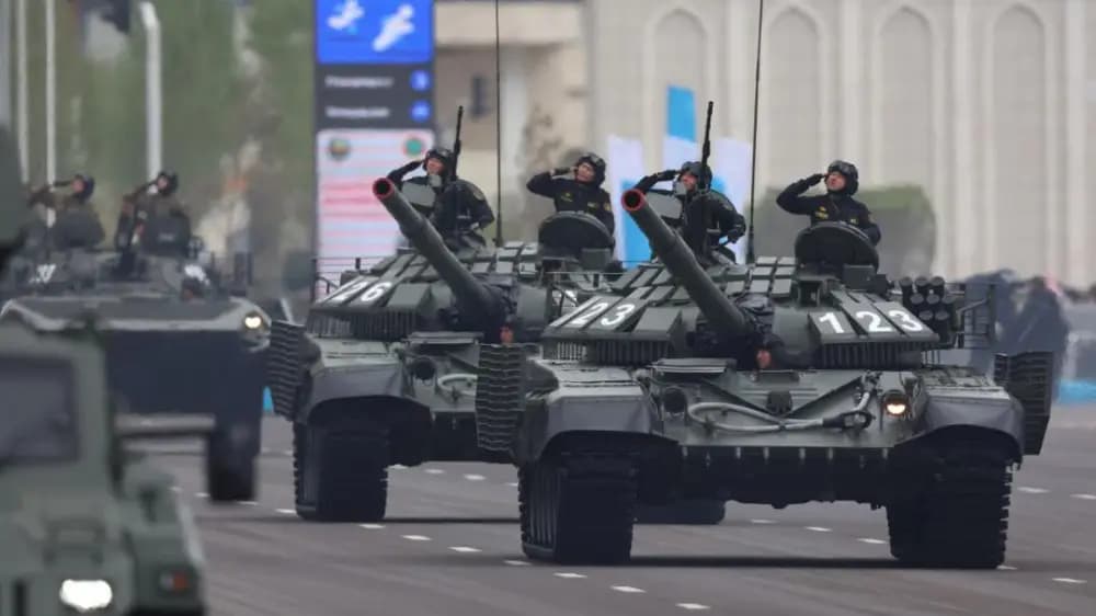 Астанадағы әскери шеру: тікелей эфир