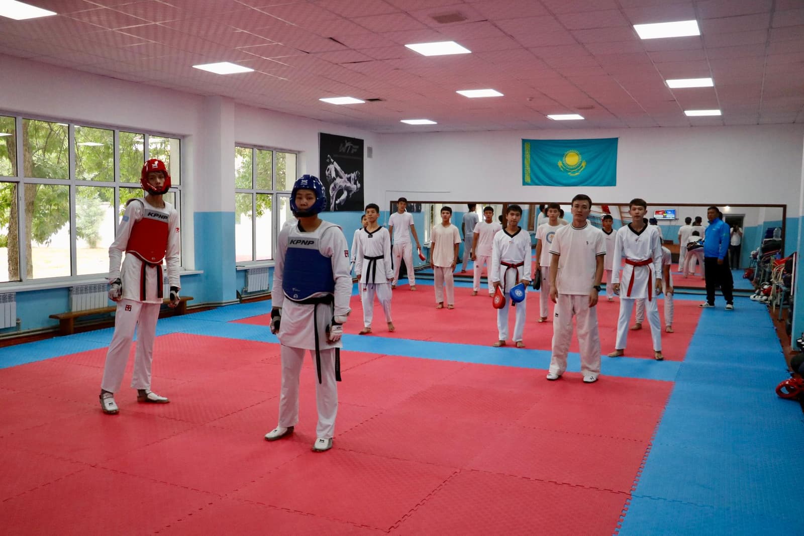 Депутаттар Бекзат Саттарханов атындағы облыстық олимпиада резервінің мамандандырылған мектеп-интернат-колледжінің жұмысымен танысты