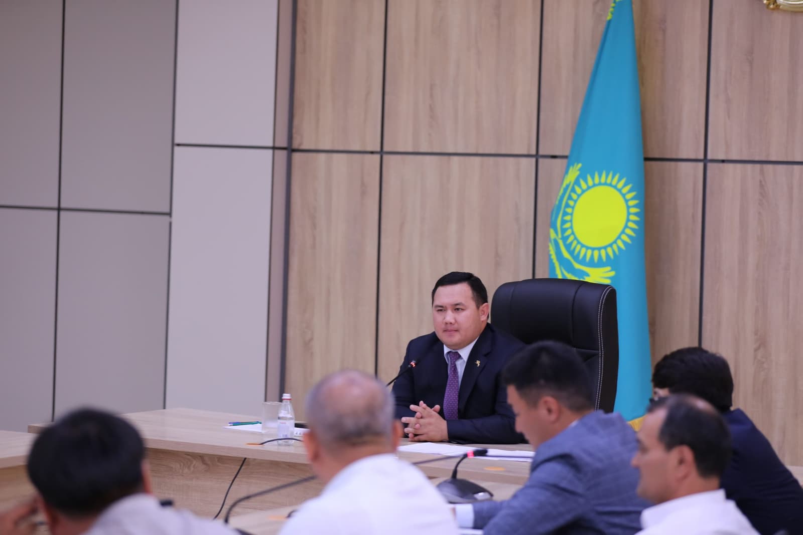 Әзімбек Пазылбекұлы қаладағы құрылыс сапасына байланысты мердігерлерді қатаң сынға алды