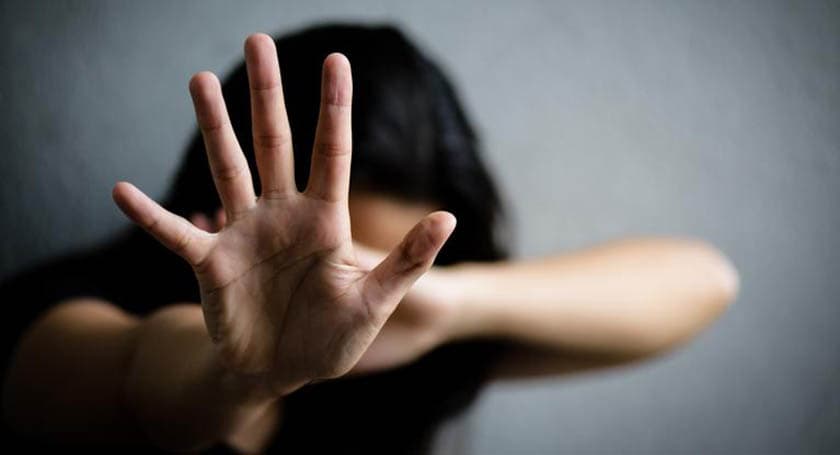 16 жастағы қыздың жыныс мүшесіне таяқ тығып қорлаған әйелдің бірі әкімдікте істеген