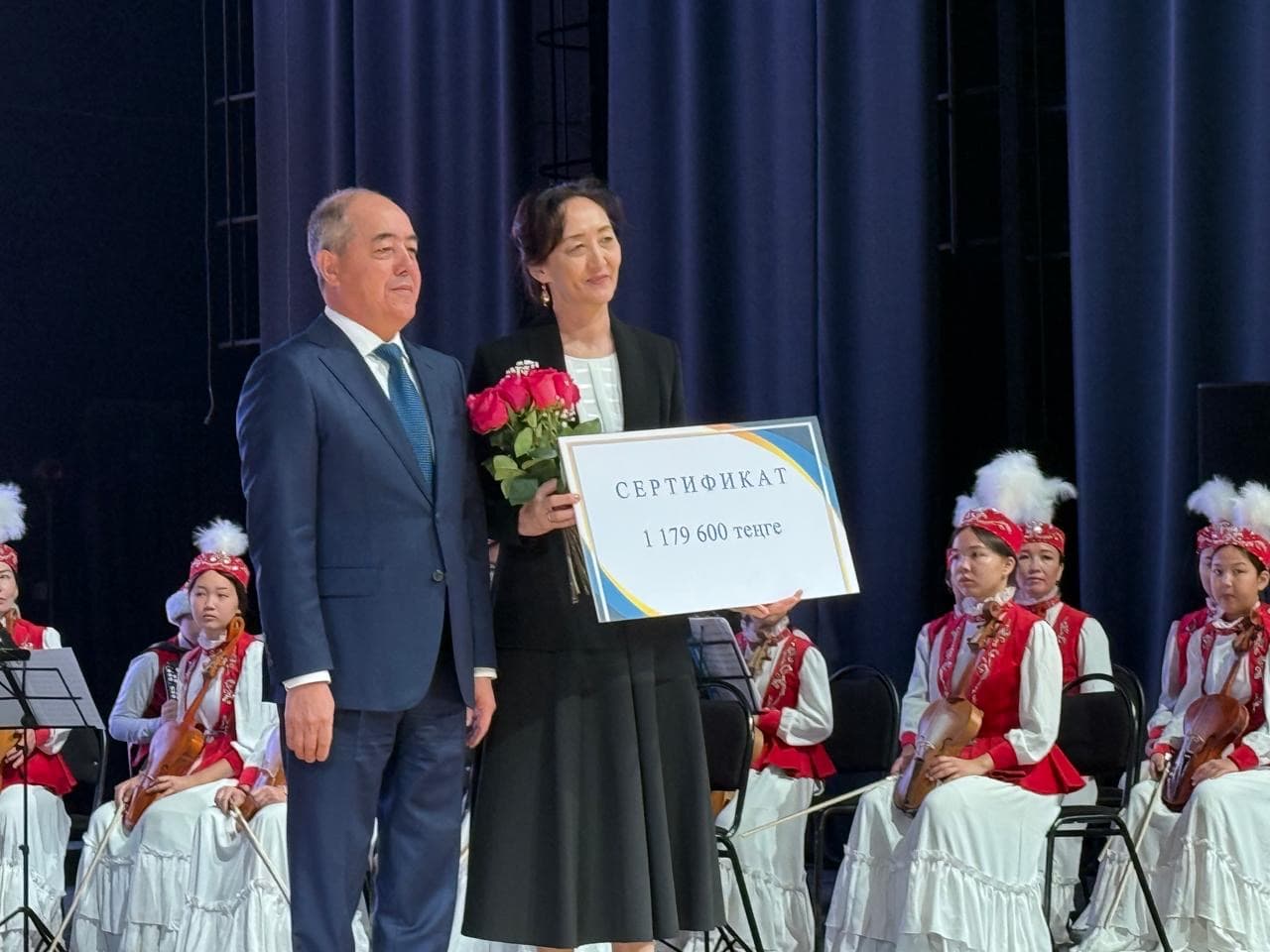 Ұстаздар күніне орай Батыс Қазақстан облысында мерекелік шара өтті