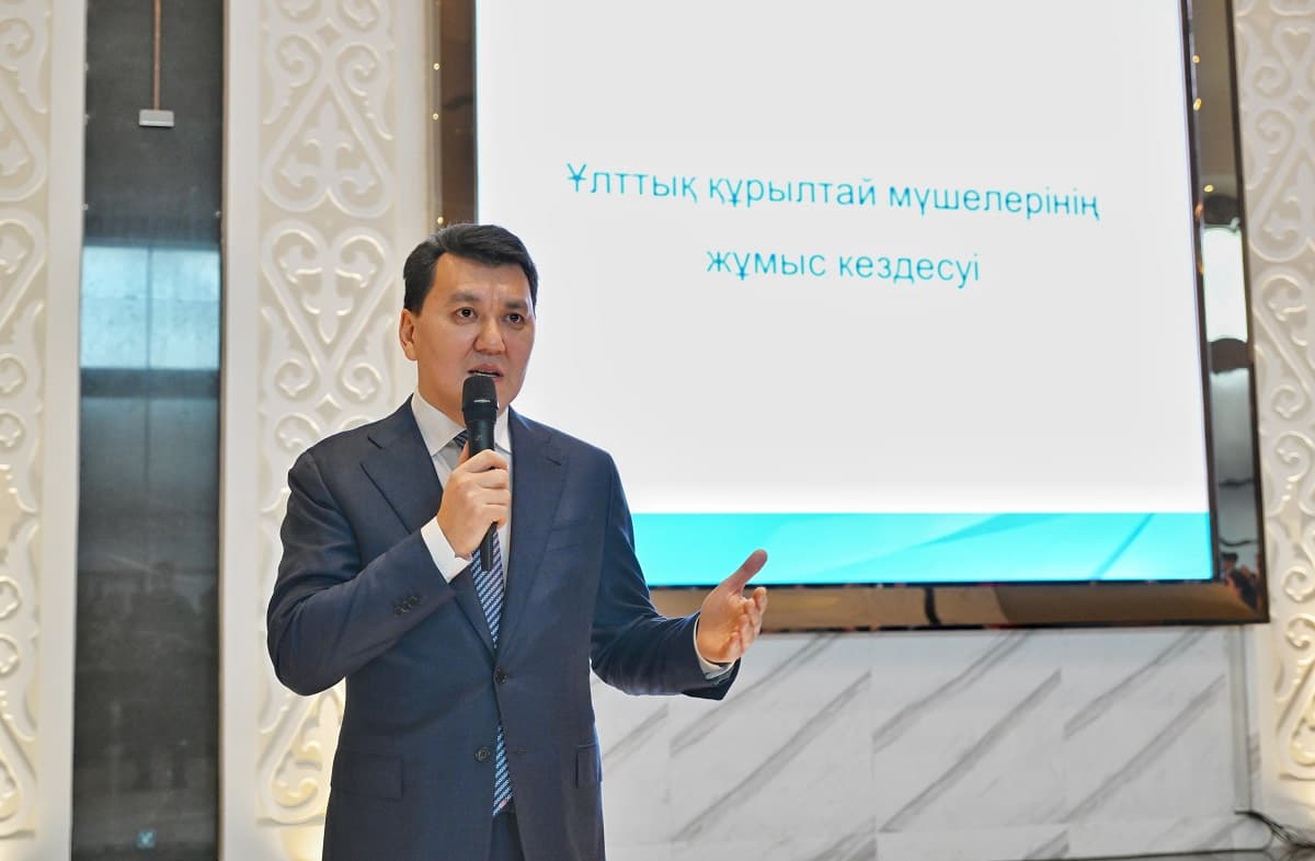Госсоветник рассказал членам Национального курултая о значимости и результатах президентских реформ