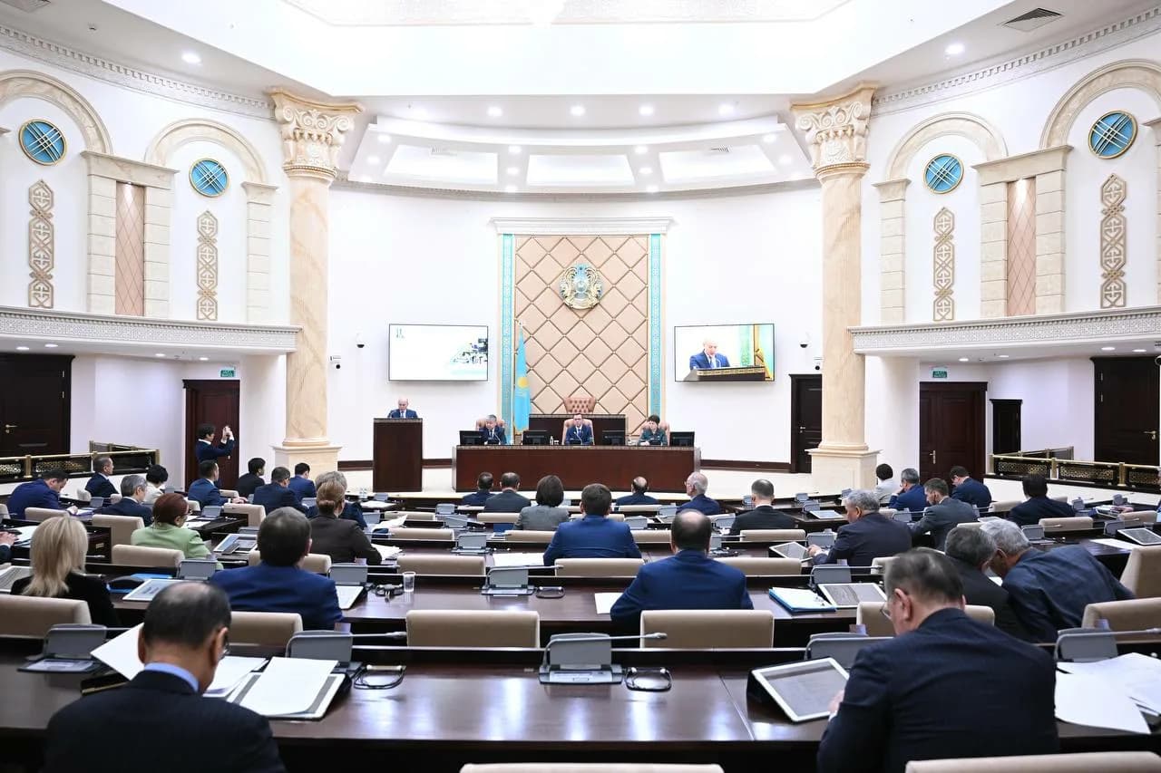 Сенат ЛГБТ насихатына тыйым салатын заңды мақұлдады