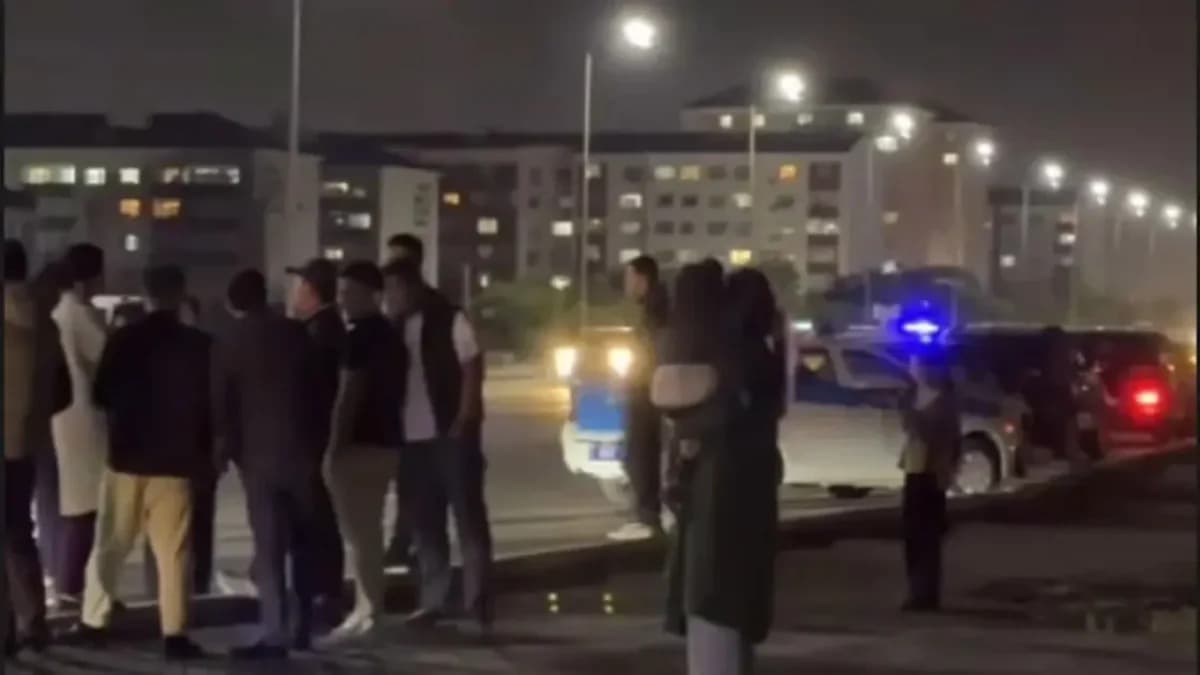 В Актау жильцы дома без отопления угрожают перекрыть дорогу