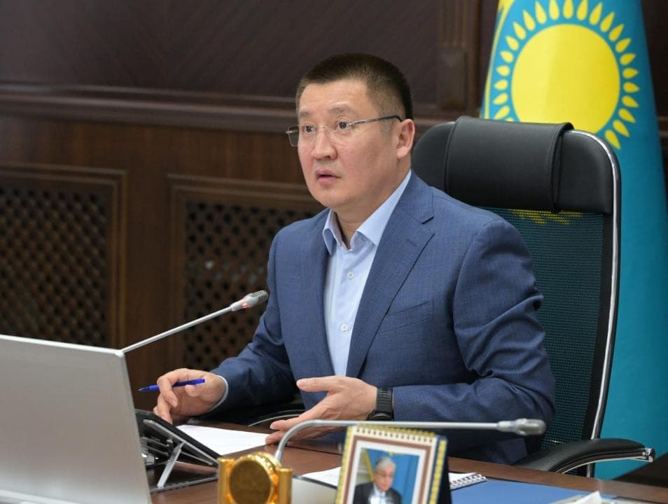 Байханов прокомментировал арест родной сестры за пьяную езду