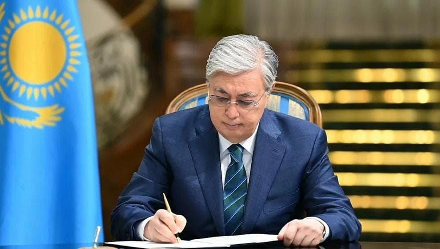 Токаев подписал закон против распространения противоправного контента, включая ЛГБТ-пропаганду