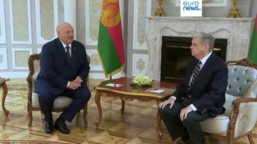 Лукашенко мен Трамп келісімі: Беларусь 100-ден аса тұтқынды босатты