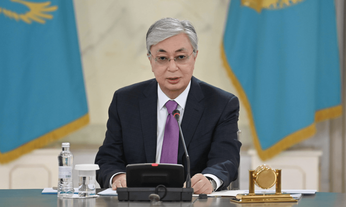 Токаев поздравил православных казахстанцев с Рождеством