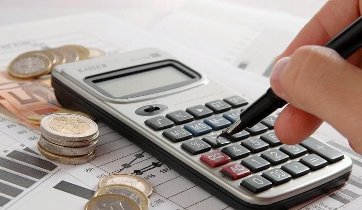 Налоговый перелом: какие бизнесы выживут в 2026 году, а какие - исчезнут?