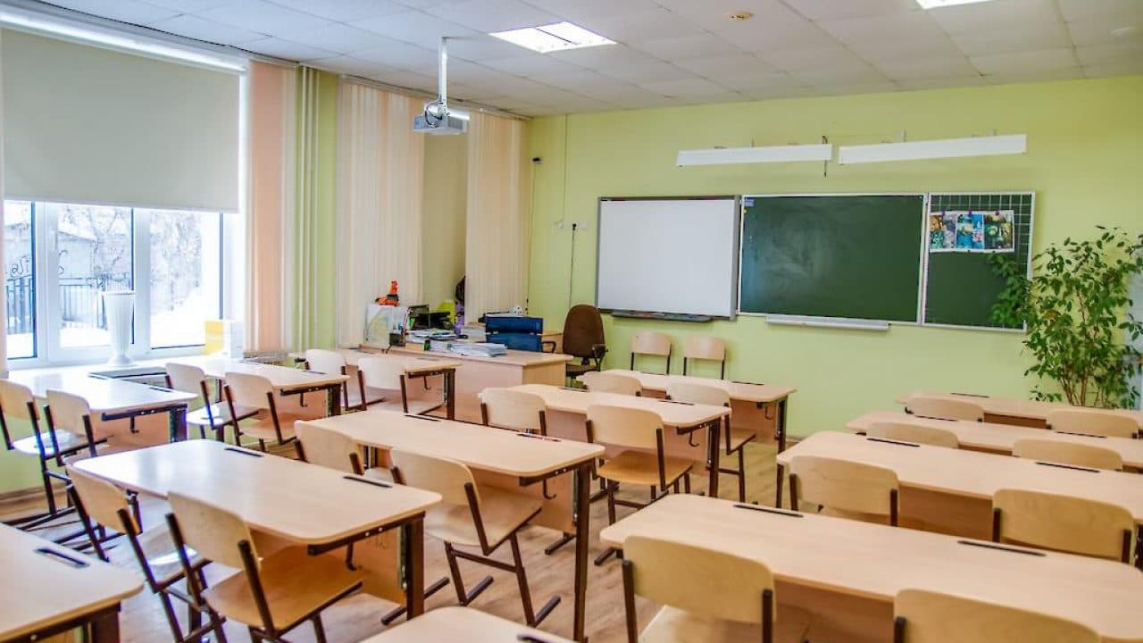 Алматы мектептеріне қатысты алаңдатарлық жазбалар тарады: ата-аналар алаңдаулы