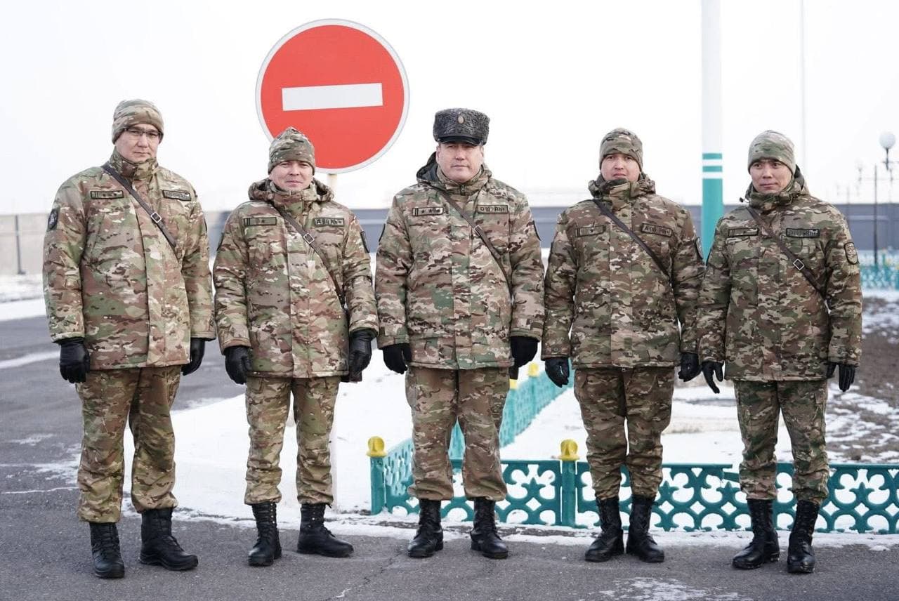 Қорғаныс министрі Дәурен Қосанов Қызылордадағы әскери бөлімдердің жағдайын тексерді