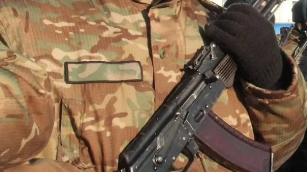 Алматы облысы: Оқ ату жаттығуы кезінде сарбаз абайсызда өзін жаралап алды