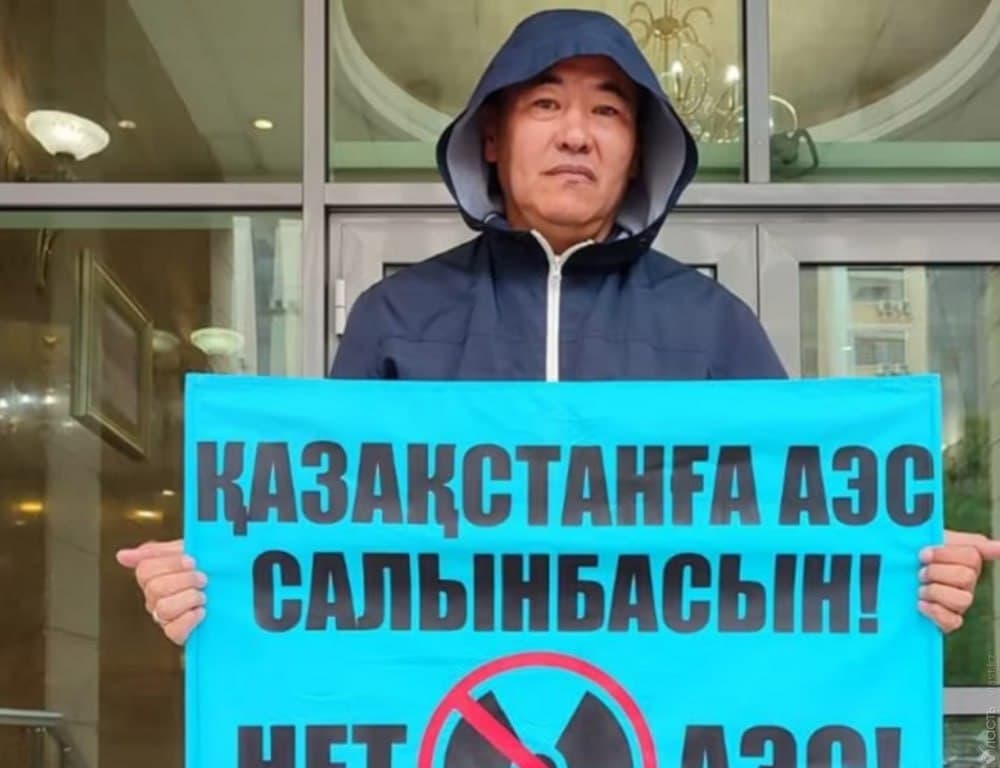 Прокурор: Ол қазақ тілін білмегені үшін басшыны жұмыстан қууды талап етті