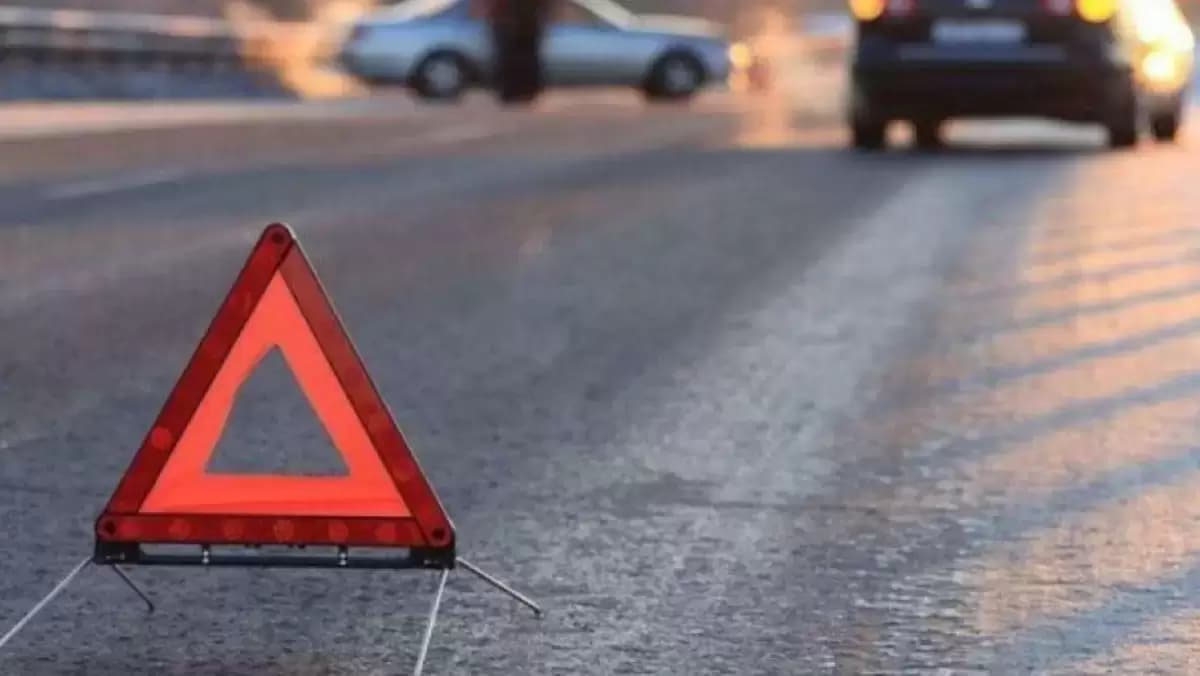 Два человека погибли в ДТП с участием трёх машин на мосту в Астане