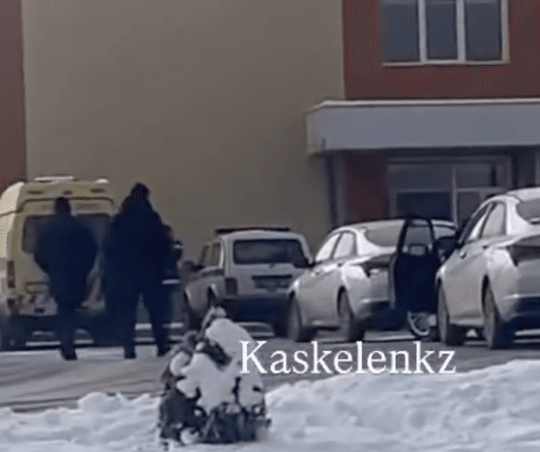 Девятиклассник умер во время уроков в Алматинской области