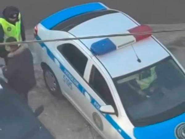 В Костанайской области видео из патрульной машины вызвало споры о возможной взятке