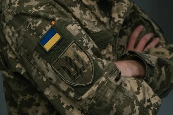 Сын казахстанской певицы вступил в ряды армии Украины