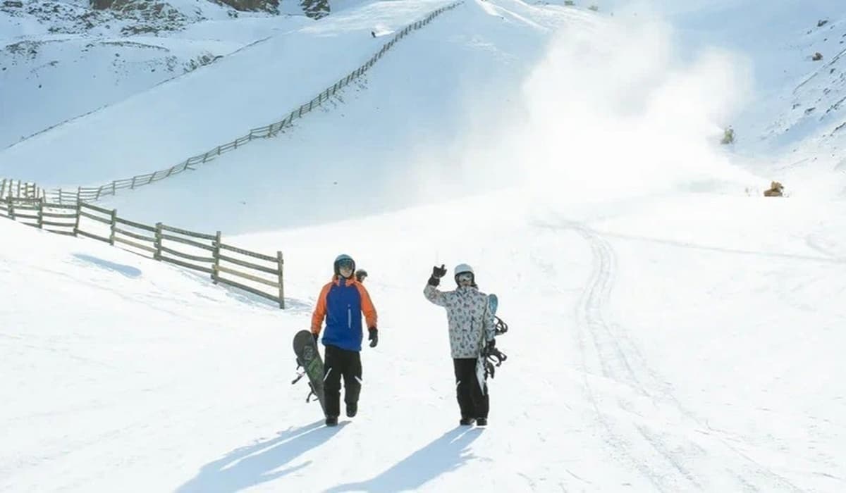 Сотрудники Ski Patrol Shymbulak спасли райдера, попавшего под лавину