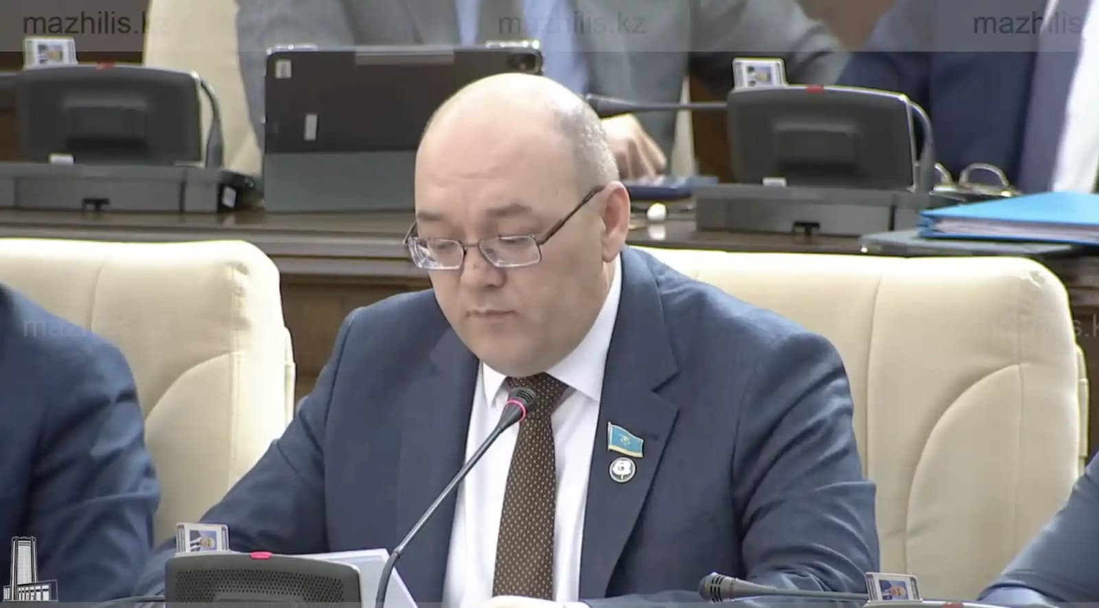 Эпштейннің ісі: депутаттар Мәсімов пен Келімбетовтің атышулы миллиардермен байланысын тексеруді талап етті