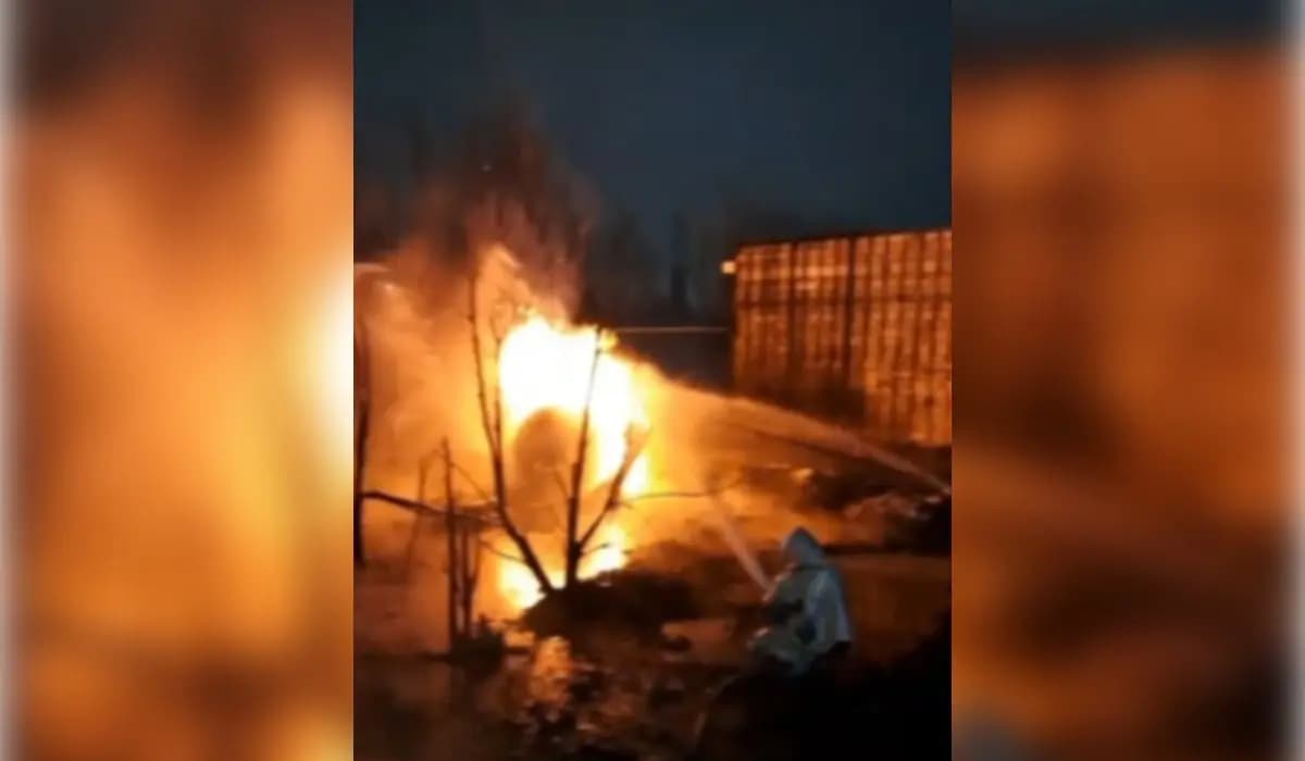 Пожар на газовой заправке в Актобе: огонь охватил цистерны и газовоз