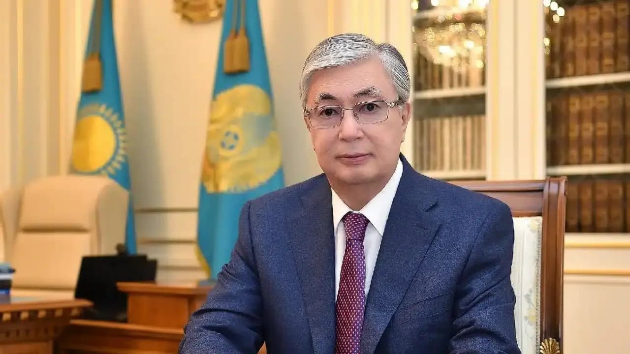 Токаев поздравил казахстанцев и отметил символичность совпадения с Наурызом