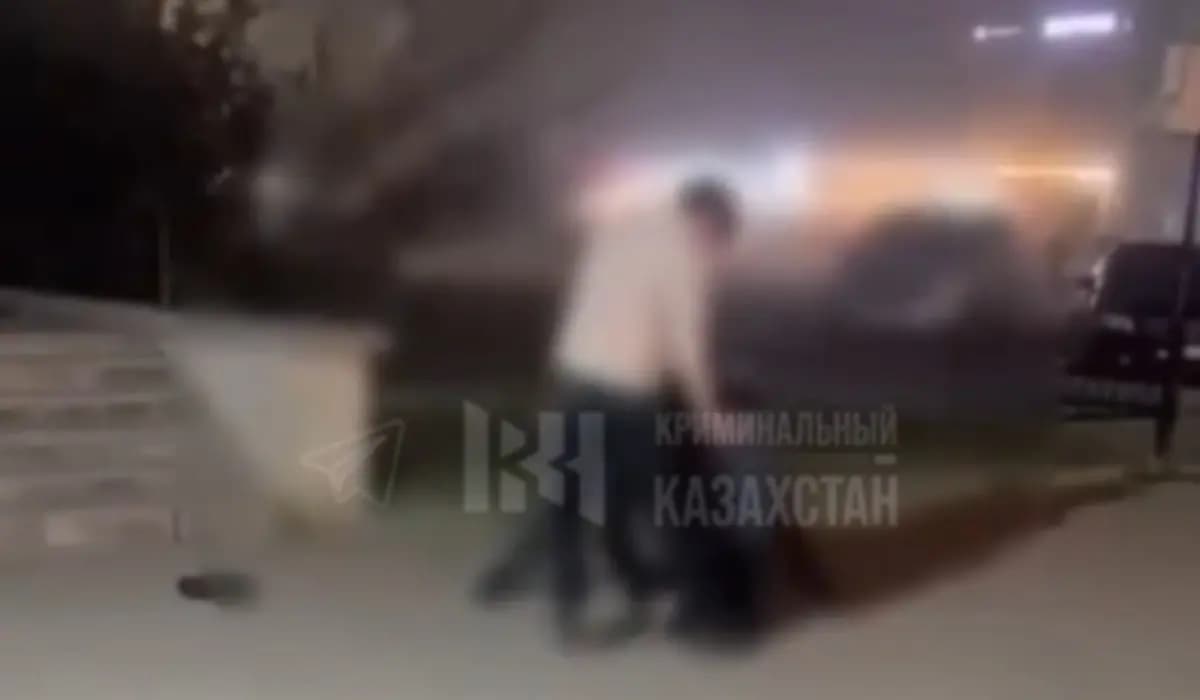 Видео жестокой драки у ресторана в Актау распространилось в сети
