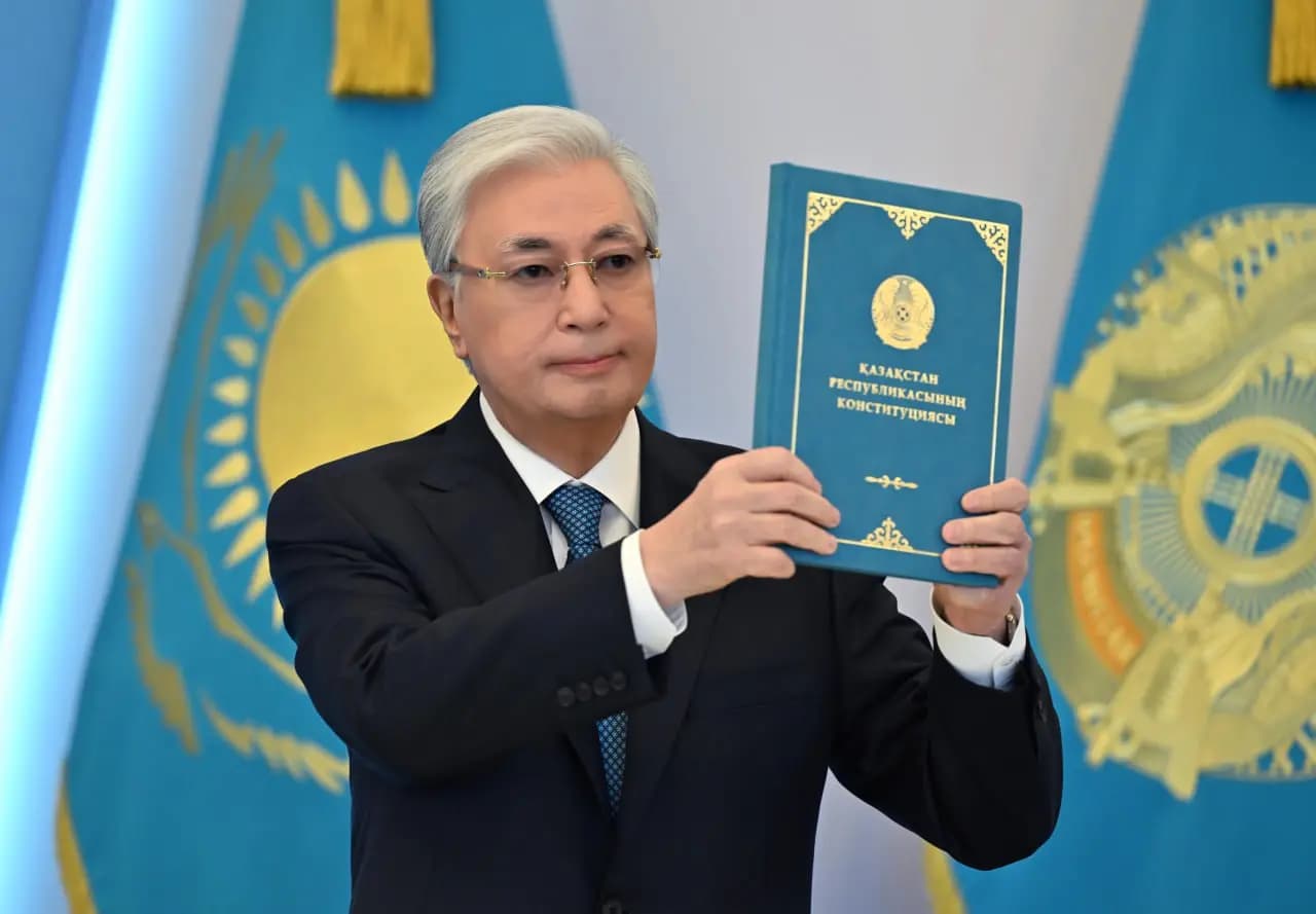 Президент Казахстана подписал новый Основной закон страны