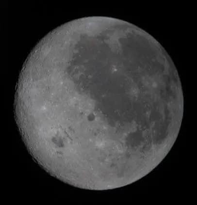 50 жылдан кейінгі алғашқы көрініс: NASA Айдың арғы бетінде не барын көрсетті