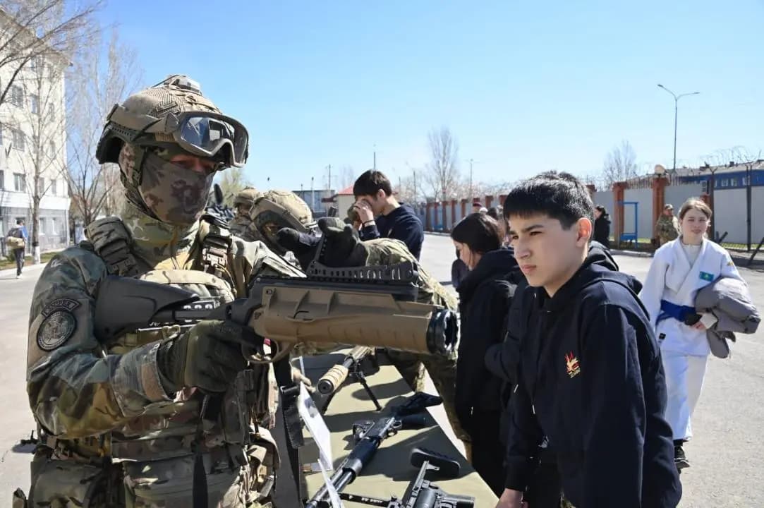 Ашық есік күні: 15 мыңнан астам қазақстандық әскери бөлімдерде саяхатта болды